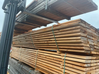 Ca. 120x Douglas Wisselsponning/Halfhoutsrabat, 18x190mm, lengte 400cm
